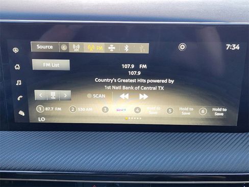 New 2025 Nissan Kicks SR image 12