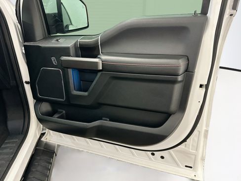 Used 2019 Ford F150 Lariat w/ Equipment Group 502A Luxury AWD/4WD image 33