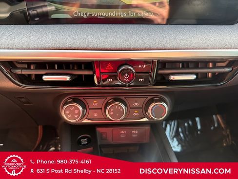 Certified 2025 Nissan Kicks SV FWD image 18