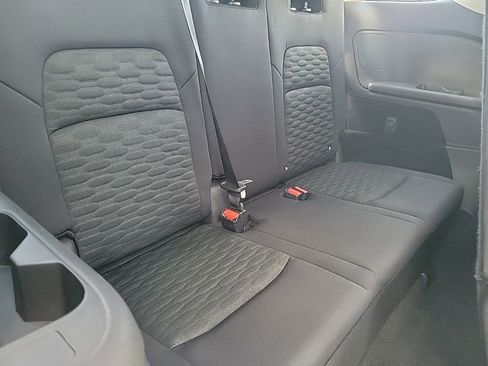 Used 2022 Nissan Pathfinder SV image 16