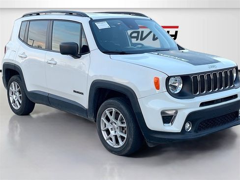 Used 2022 Jeep Renegade Latitude w/ Convenience Group image 1