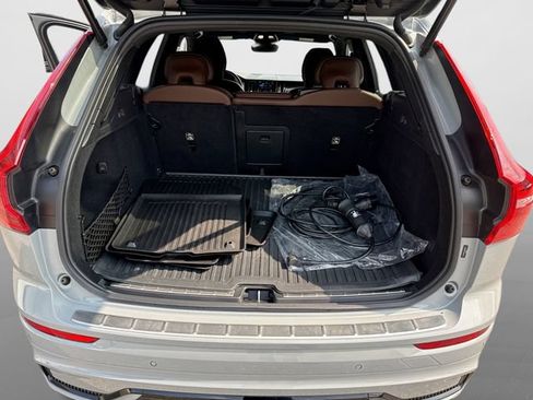 Used 2024 Volvo XC60 T8 Plus w/ Protection Package Premier AWD/4WD image 24