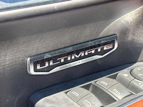 Used 2023 GMC Sierra 1500 Denali Ultimate AWD/4WD image 12