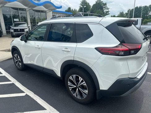 Used 2023 Nissan Rogue SV w/ SV Premium B Package AWD/4WD image 5