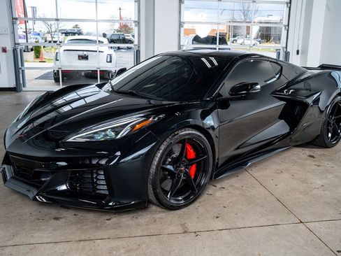 Used 2025 Chevrolet Corvette E-Ray image 11