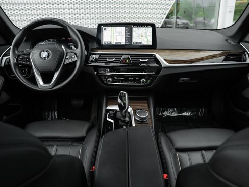 Used 2023 BMW 540i xDrive w/ Premium Package AWD/4WD image 8