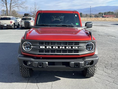 Used 2024 Ford Bronco Black Diamond image 3