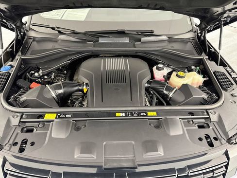 Certified 2025 Land Rover Range Rover SE AWD/4WD image 31