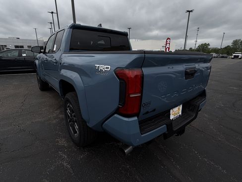 New 2026 Toyota Tacoma TRD Sport AWD/4WD image 3