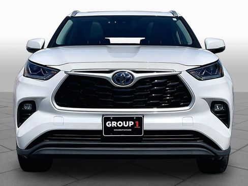 Used 2022 Toyota Highlander Bronze Edition w/ Protection Package #3 (TMS) AWD/4WD image 3