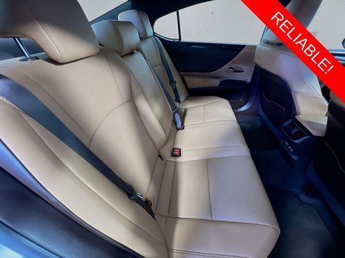 Used 2021 Lexus ES 300h 300h w/ Premium Package image 27