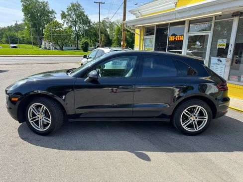 Used 2018 Porsche Macan Sport Edition AWD/4WD image 3