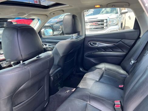 Used 2011 INFINITI M37 x w/ Premium Pkg image 10