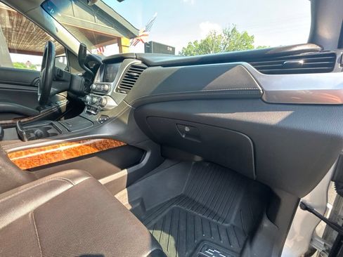 Used 2020 Chevrolet Tahoe Premier AWD/4WD image 22