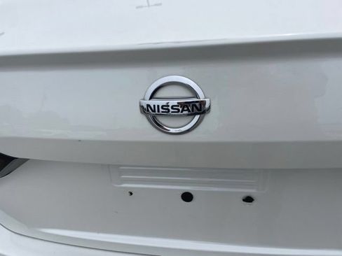 Used 2019 Nissan Altima 2.5 Platinum FWD image 9