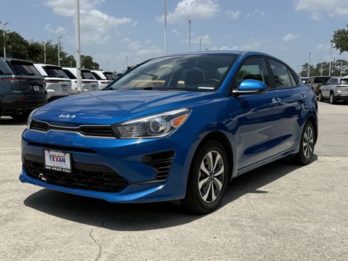 Used 2023 Kia Rio S w/ Technology Package FWD image 9