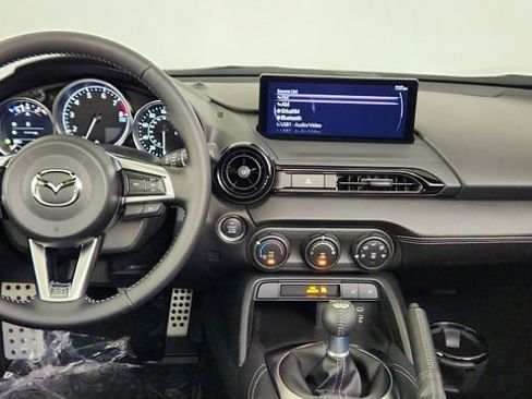 New 2026 MAZDA MX-5 Miata Club w/ Interior Package RWD image 24