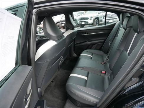 Used 2025 Toyota Camry SE FWD image 11