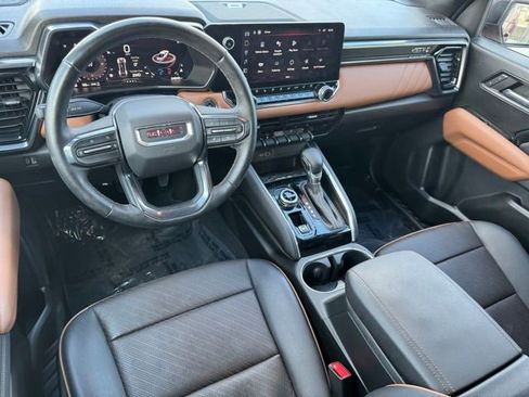 Certified 2024 GMC Canyon AT4 w/ AT4 Premium Package AWD/4WD image 10