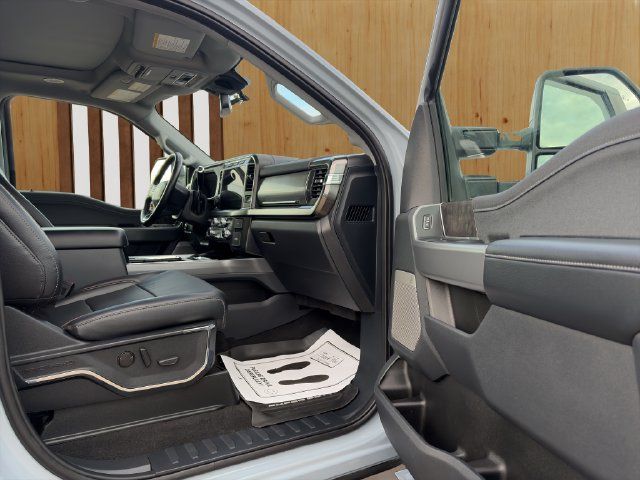 Used 2024 Ford F350 Lariat w/ Lariat Ultimate Package AWD/4WD image 20
