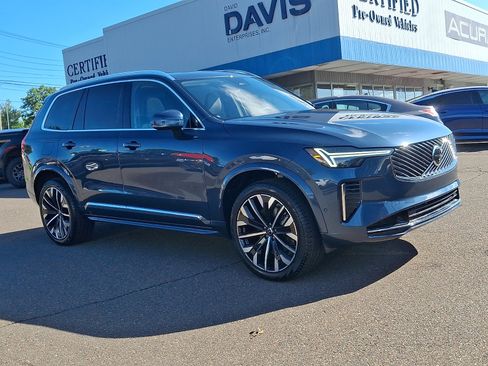 Used 2025 Volvo XC90 B6 Plus AWD/4WD image 3
