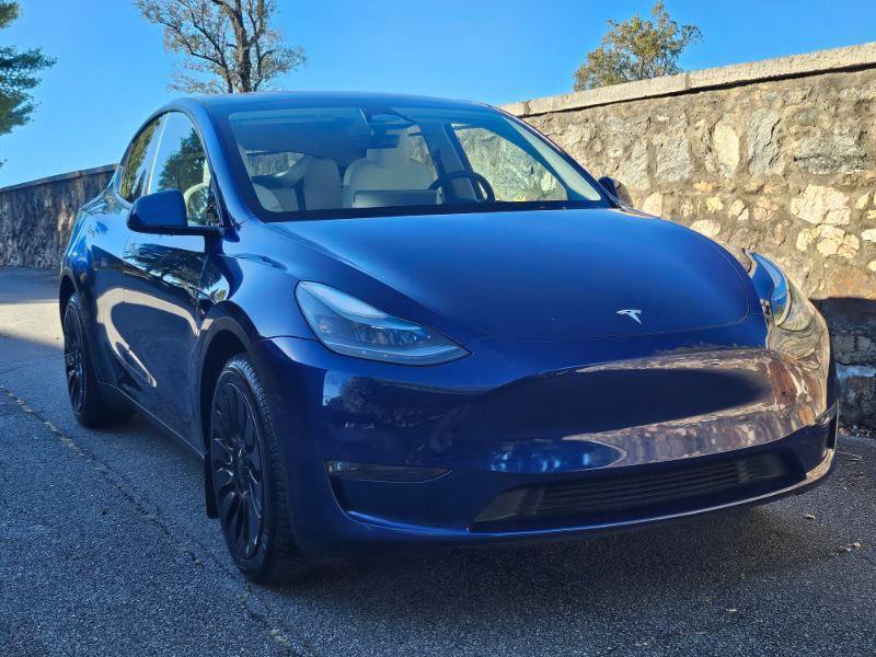 Used 2023 Tesla Model Y Long Range AWD/4WD image 12