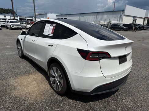 Used 2022 Tesla Model Y Long Range AWD/4WD image 6