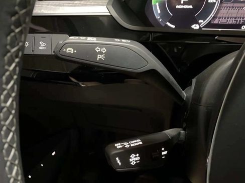 Used 2024 Audi Q8 e-tron Premium AWD/4WD image 37
