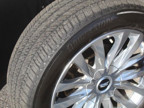 Used 2023 Cadillac Escalade Premium Luxury image 14