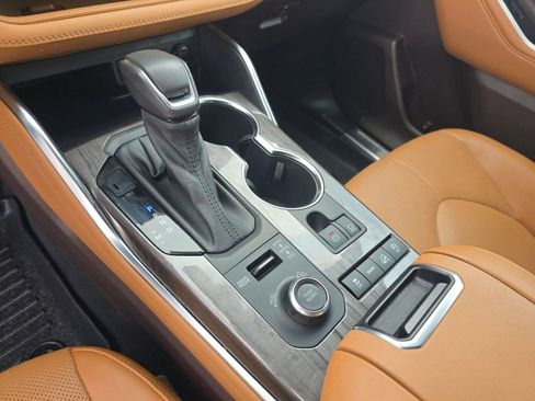 Used 2022 Toyota Highlander Platinum image 15