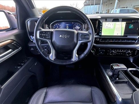 Used 2025 Chevrolet Silverado 1500 LT Trail Boss w/ Convenience Package II image 9