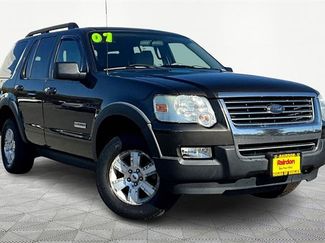 Used 2007 Ford Explorer XLT image 1