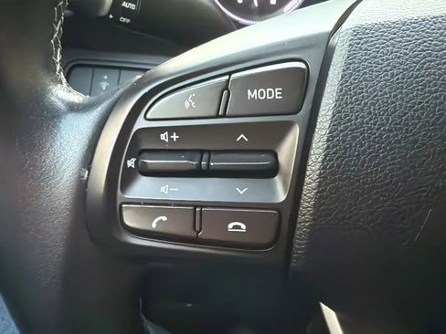 Used 2020 Hyundai Venue SEL w/ Convenience Package image 12