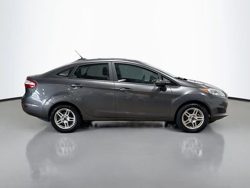 Used 2017 Ford Fiesta SE FWD image 5