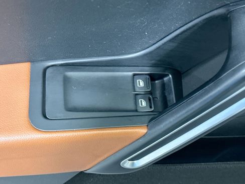 Used 2015 Volkswagen Beetle 1.8T Classic image 16