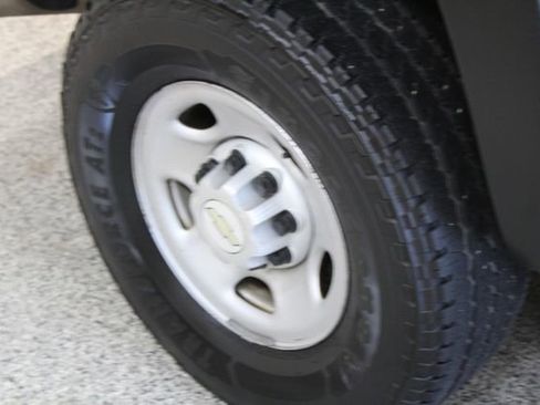 Used 2005 Chevrolet Silverado 2500 W/T w/ Skid Plate Package image 22