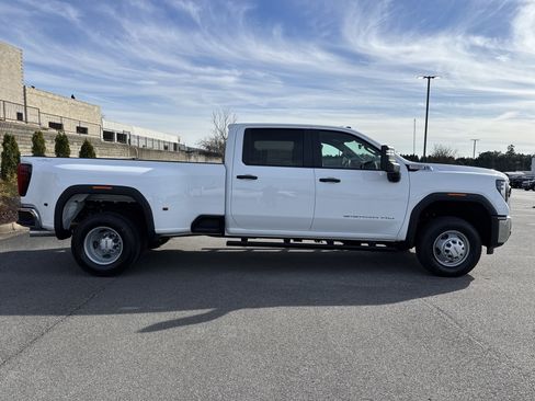 New 2026 GMC Sierra 3500 Pro image 11