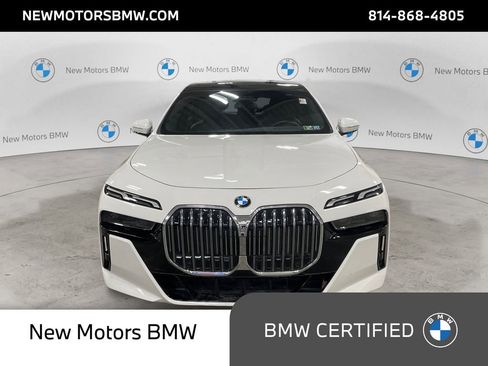 Used 2023 BMW 760i xDrive image 8