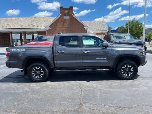Used 2021 Toyota Tacoma TRD Off-Road w/ Technology Package AWD/4WD image 2