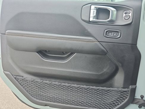 Used 2024 Jeep Wrangler Sahara w/ Technology Group image 27