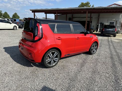 Used 2019 Kia Soul + image 5