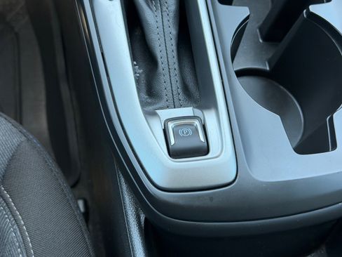 Used 2025 Chevrolet Trax LS w/ LS Convenience Package FWD image 26