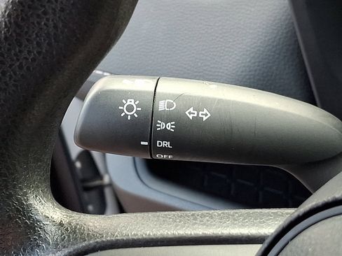 Used 2025 Toyota RAV4 LE AWD/4WD image 24