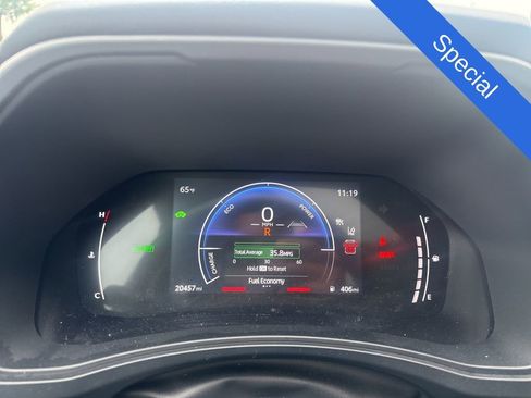 Used 2024 Toyota Grand Highlander XLE FWD image 11