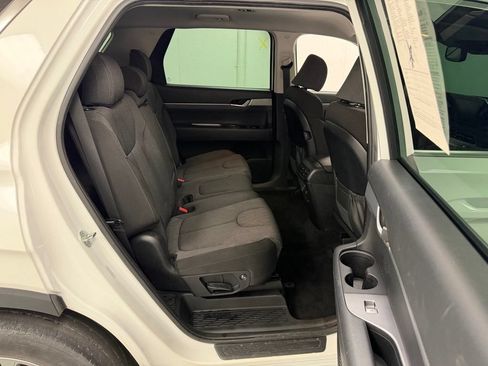 Used 2022 Hyundai Palisade SE FWD image 14