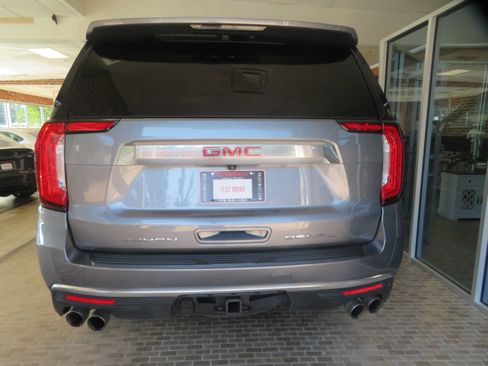 Used 2021 GMC Yukon Denali AWD/4WD image 5