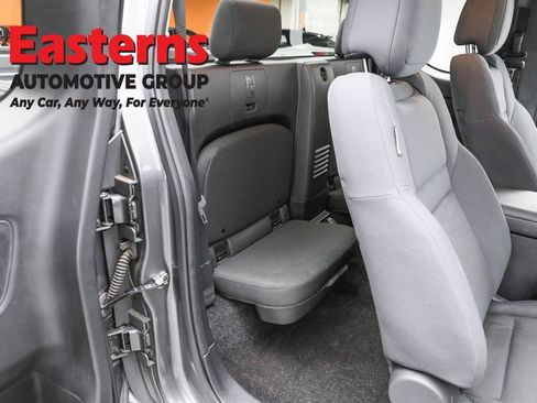 Used 2022 Nissan Frontier S image 22