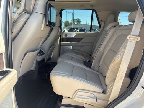 Used 2019 Lincoln Navigator Reserve w/ Cargo Package image 15