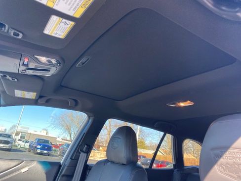 Used 2022 Subaru Outback Wilderness image 22