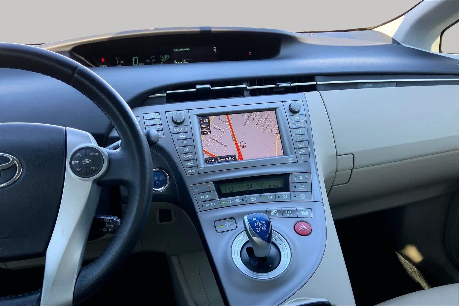 Used 2014 Toyota Prius Four w/ Solar Roof Package FWD image 6